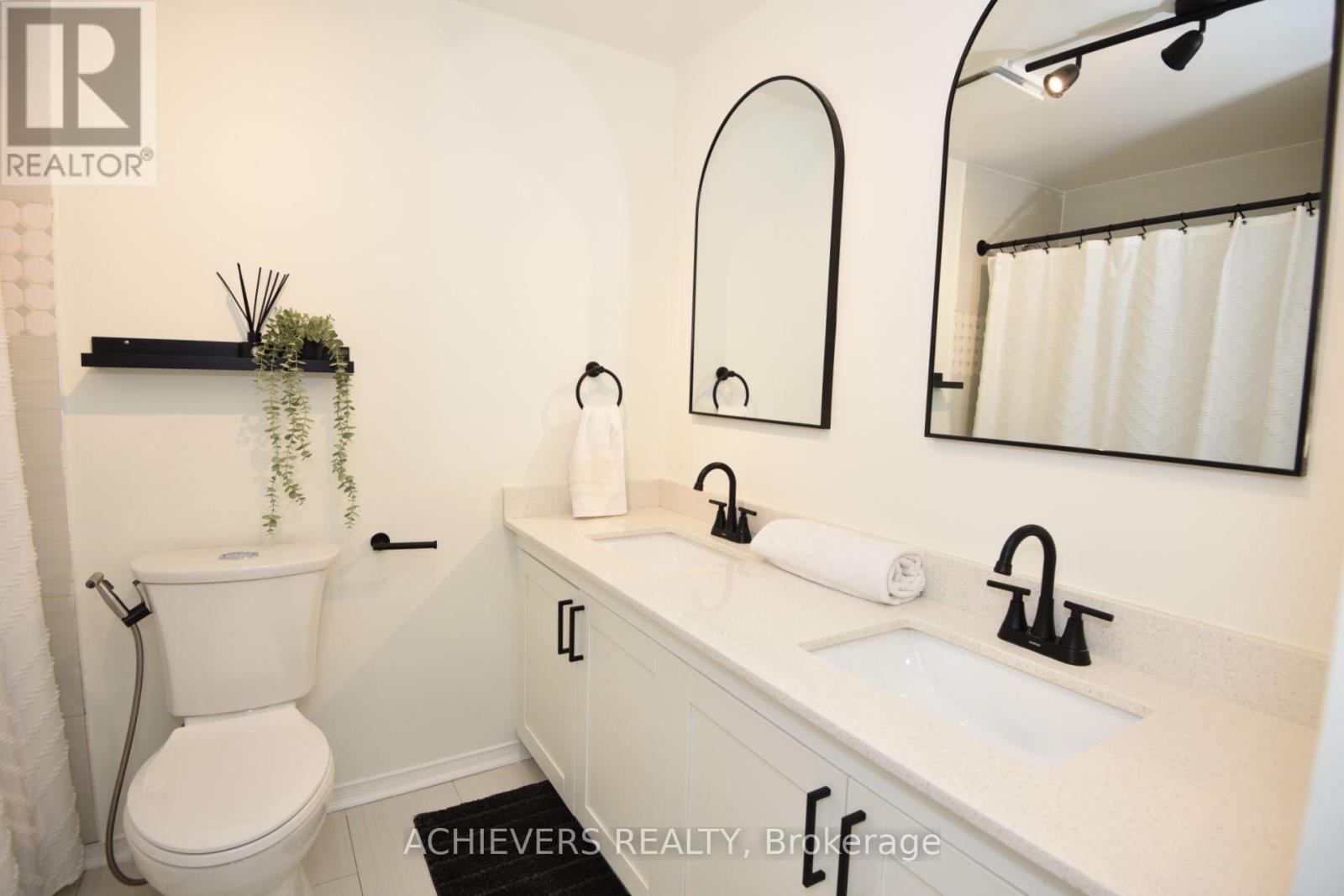 19 MCCULLOCK CRESCENT - 27