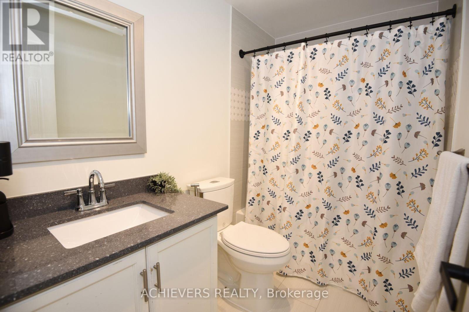19 MCCULLOCK CRESCENT - Image 32