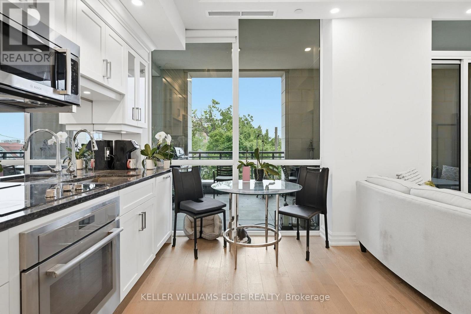 #202 2060 LAKESHORE ROAD - 30