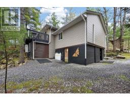 45 Island 2ml Island, Gravenhurst), ON P0E1G0 Photo 11