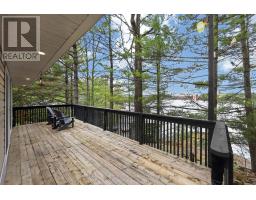 45 Island 2ml Island, Gravenhurst), ON P0E1G0 Photo 8