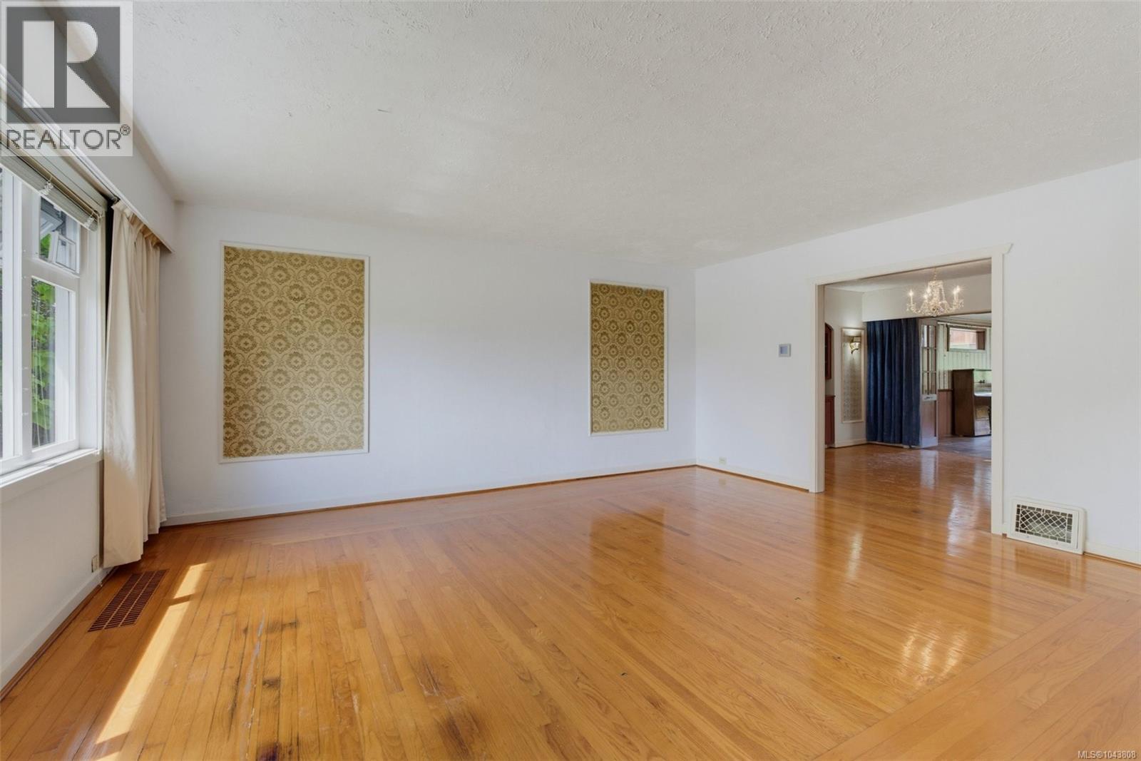 1790 Denman St - 5