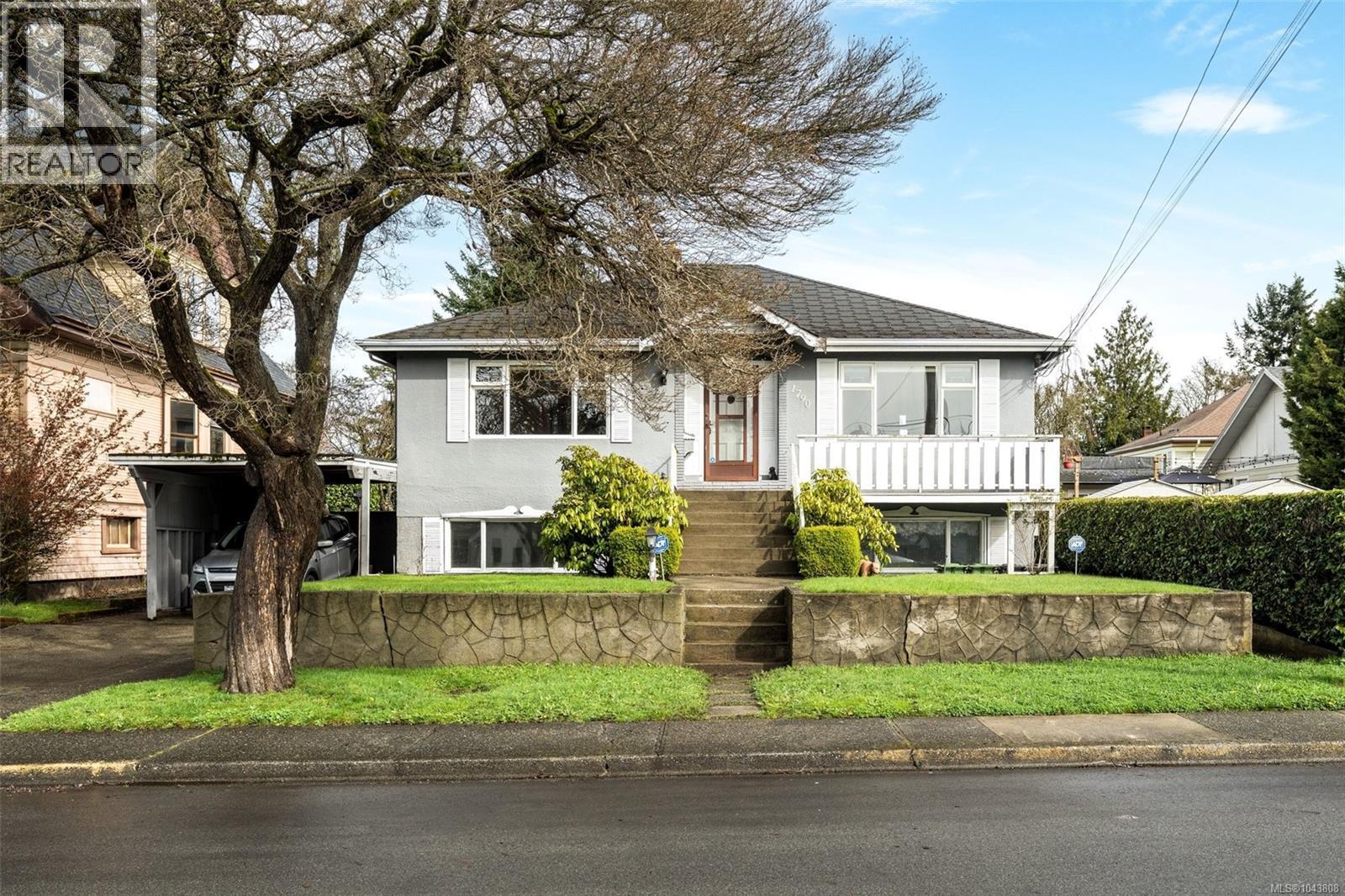 1790 Denman St - 1