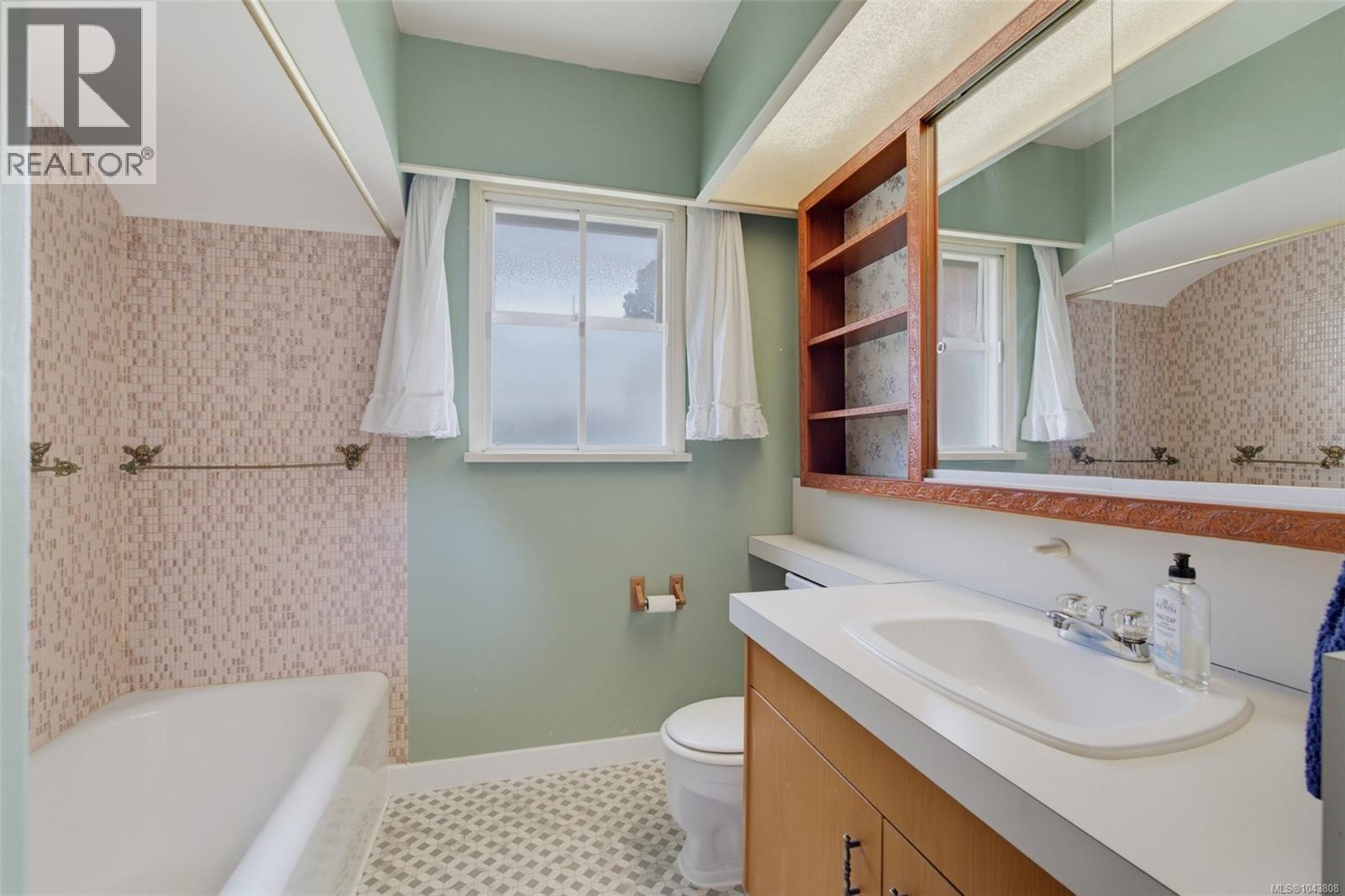 1790 Denman St - 17