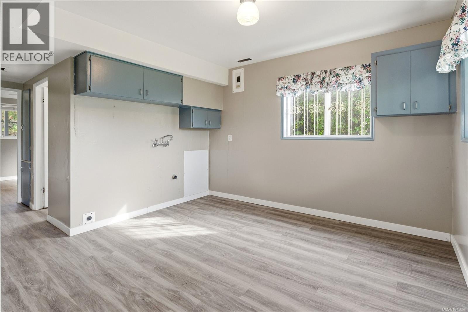 1790 Denman St - 24