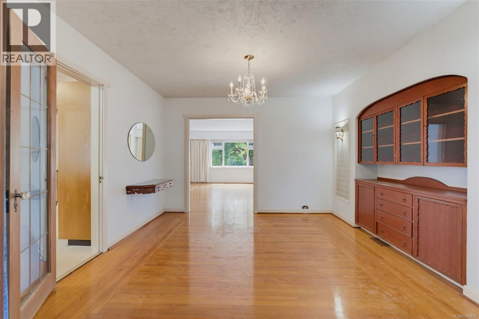 1790 Denman St - 9