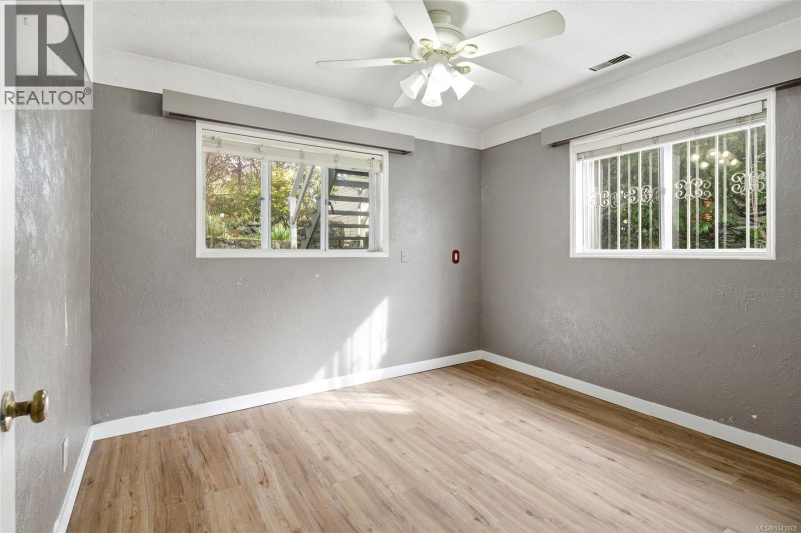 1790 Denman St - 23