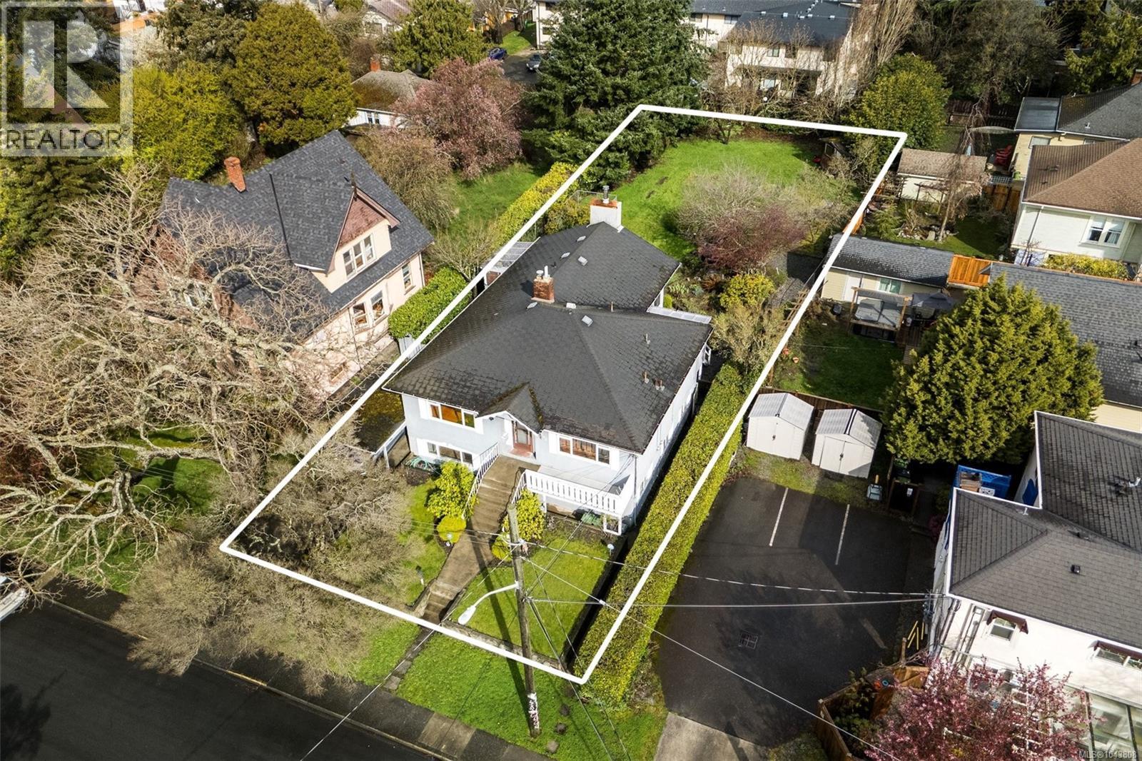 1790 Denman St - 30