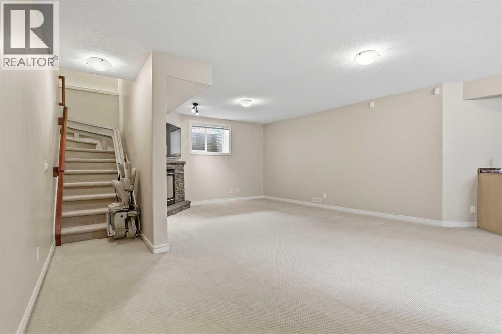 18 Drake Landing Crescent - 35