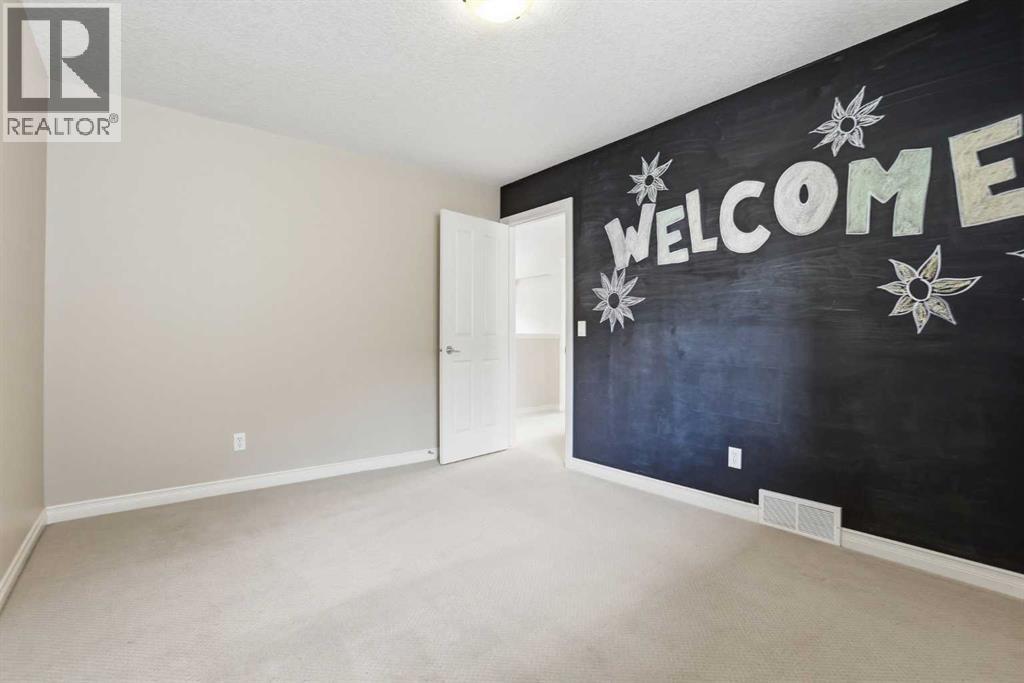 18 Drake Landing Crescent - 25
