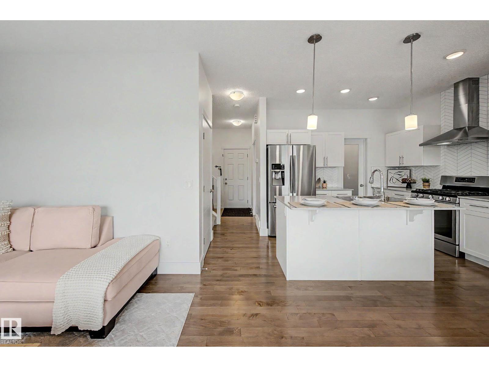 12120 177 AV NW - 10