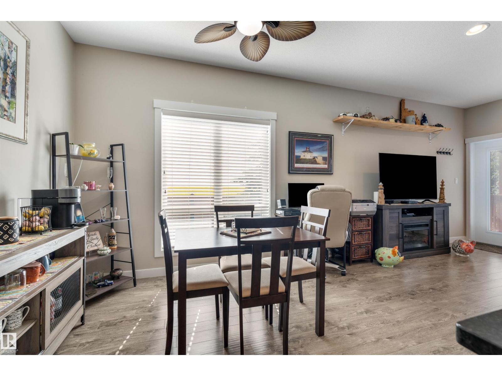 1404 GRAYBRIAR GR - 19