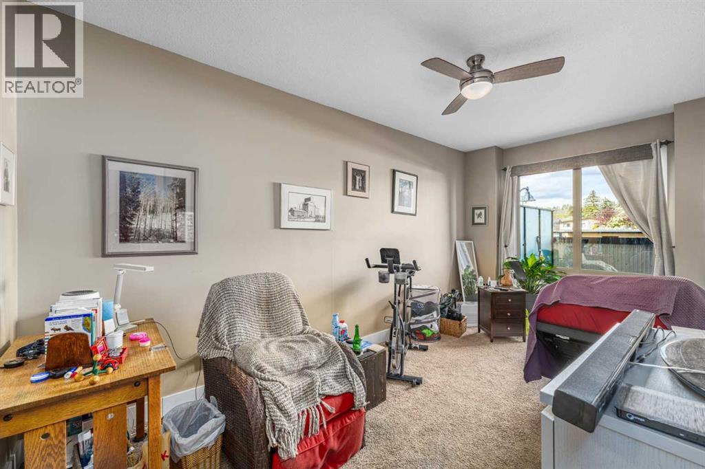 #207 1899 45 Street NW - 11