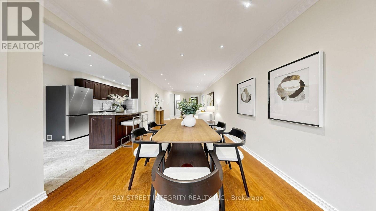 41 JONATHAN GATE - 13