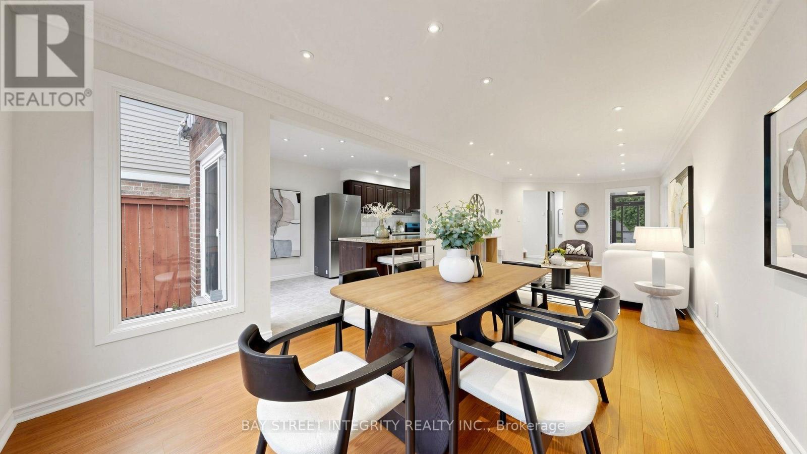 41 JONATHAN GATE - 14