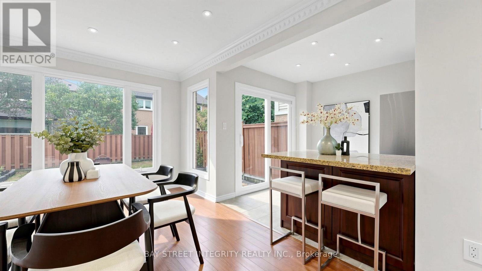 41 JONATHAN GATE - 15