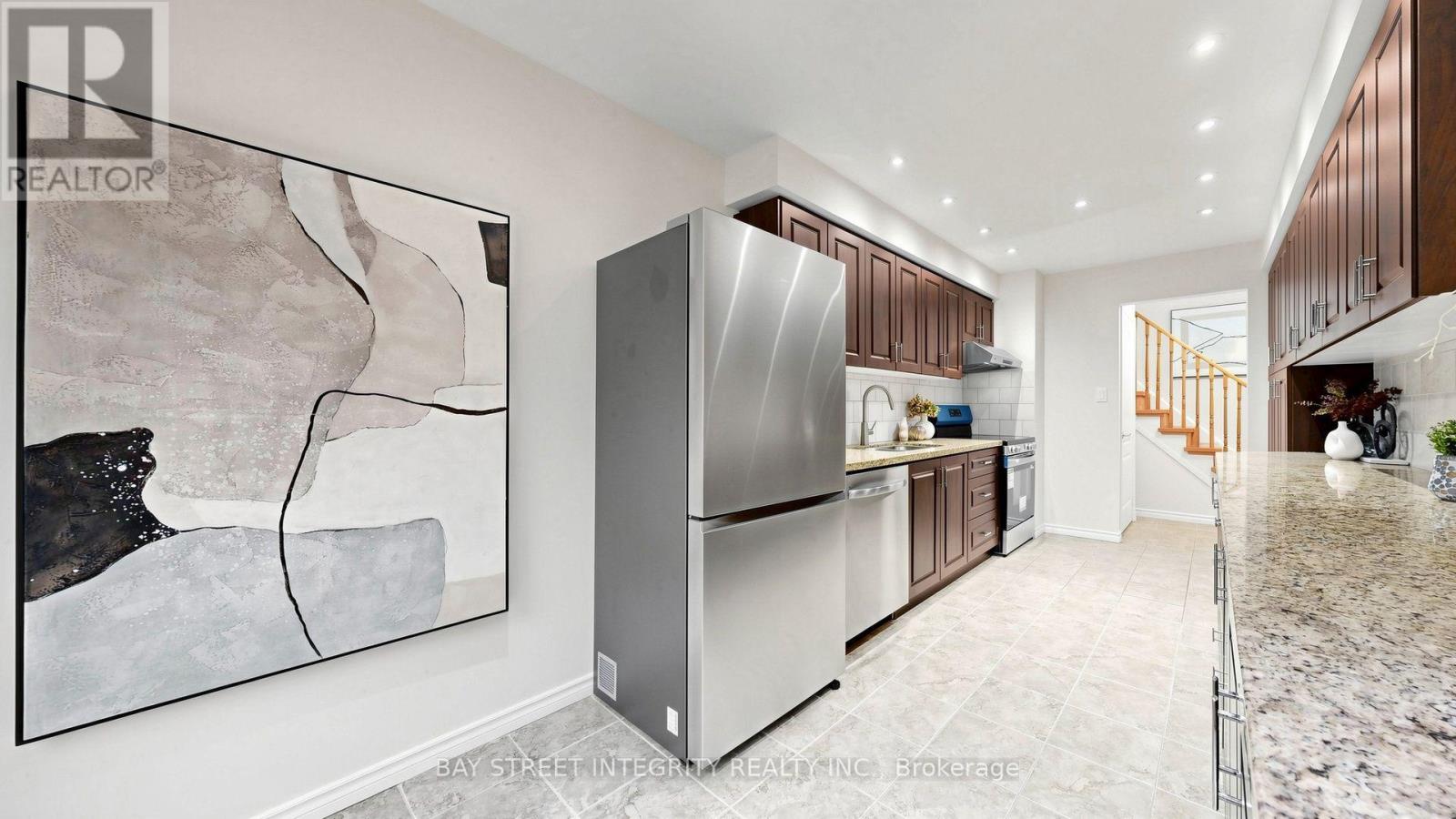 41 JONATHAN GATE - 17