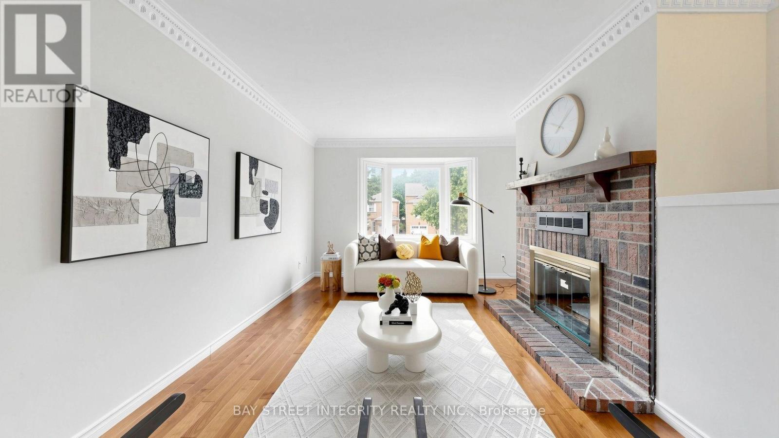 41 JONATHAN GATE - 24