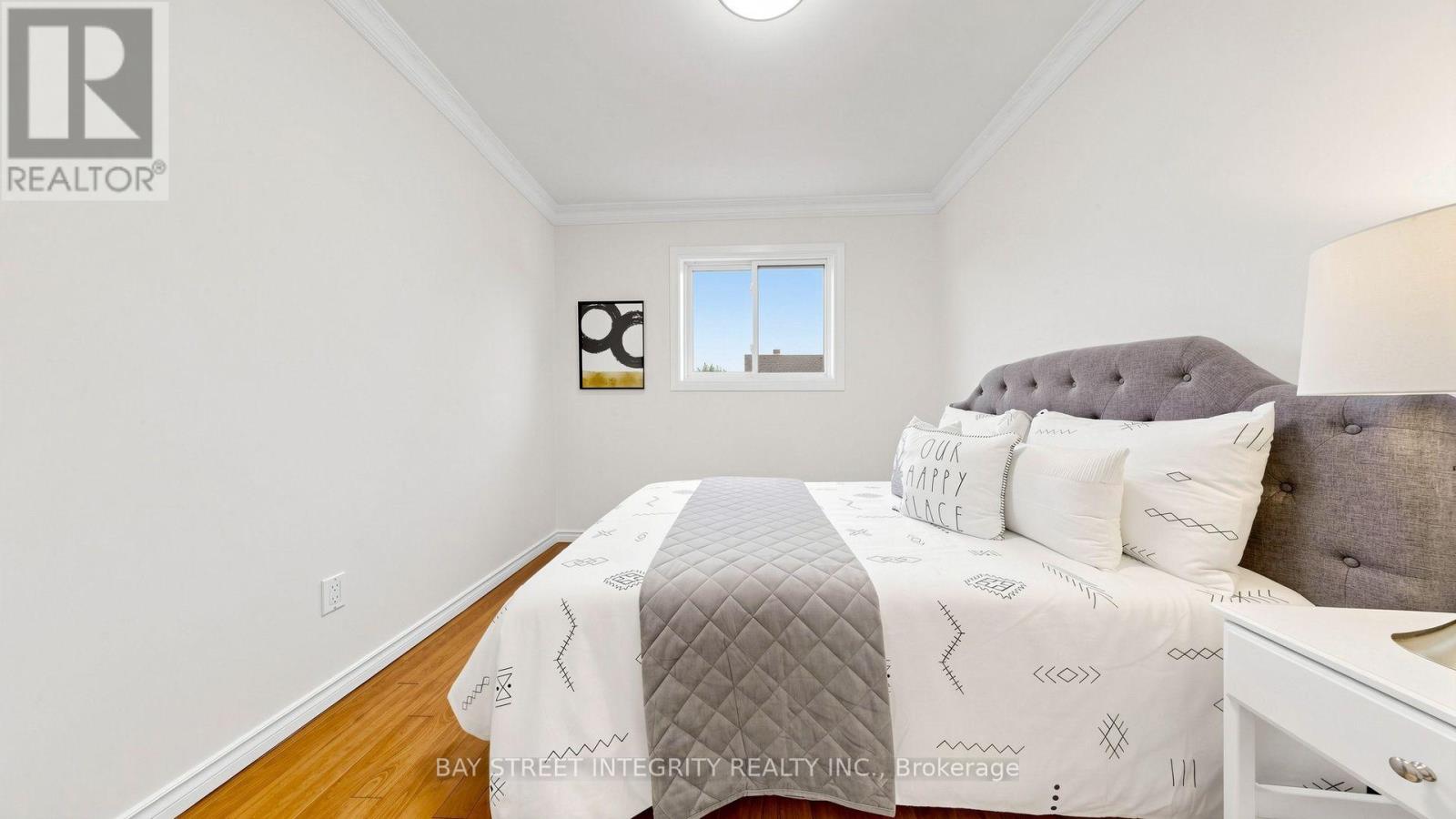 41 JONATHAN GATE - 39