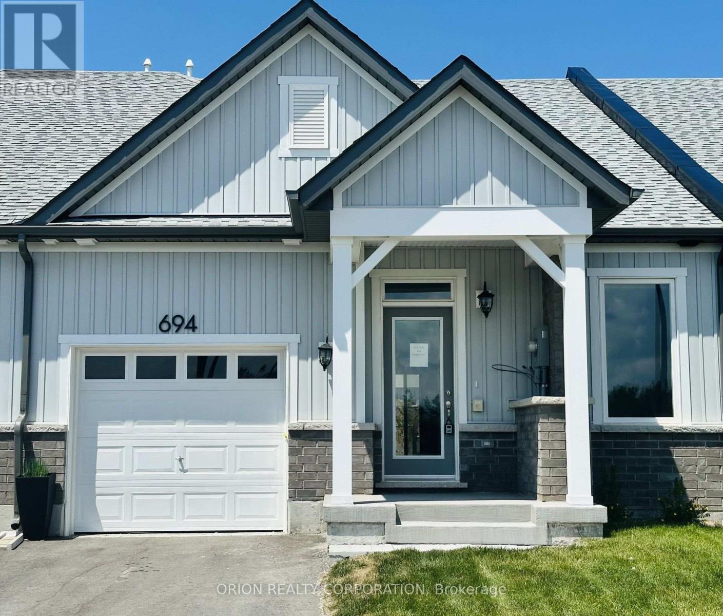 694 SARGEANT PLACE - 1