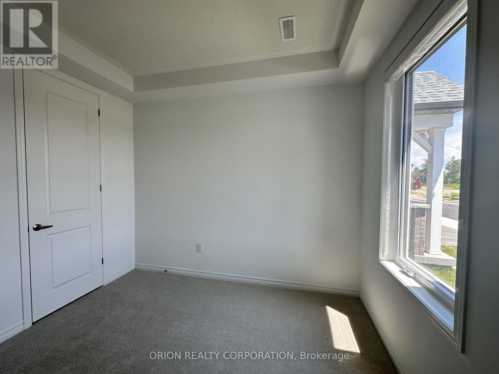 694 SARGEANT PLACE - Image 5