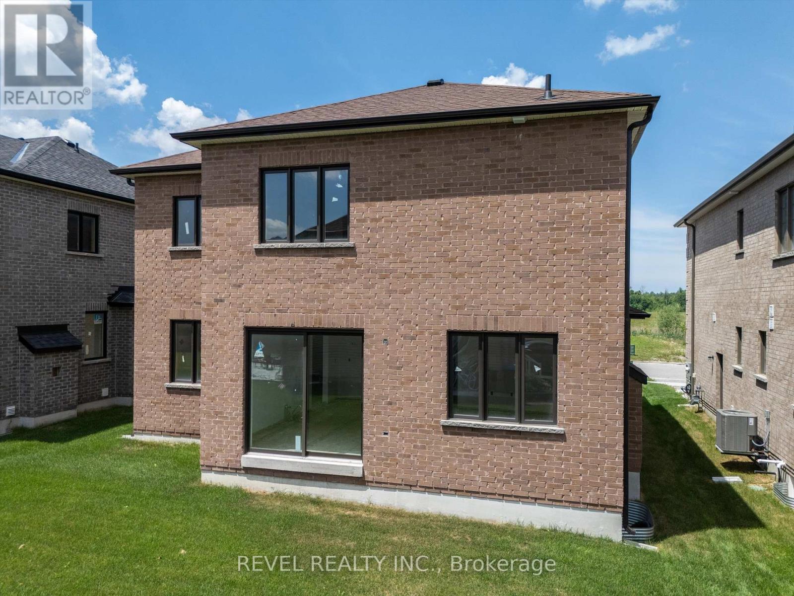 61 WOOD CRESCENT - 10