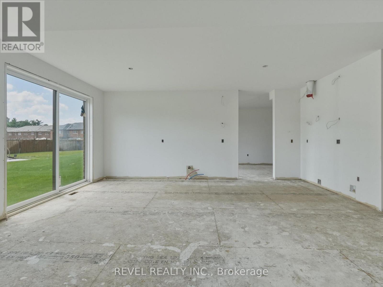 61 WOOD CRESCENT - 18