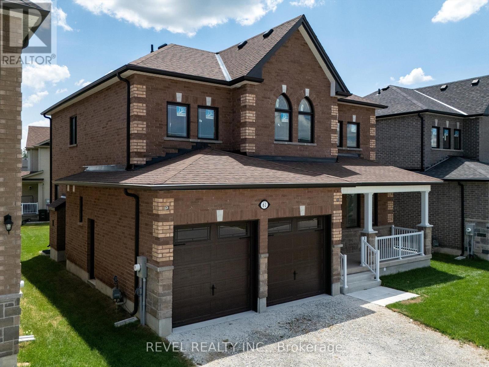 61 WOOD CRESCENT - 3