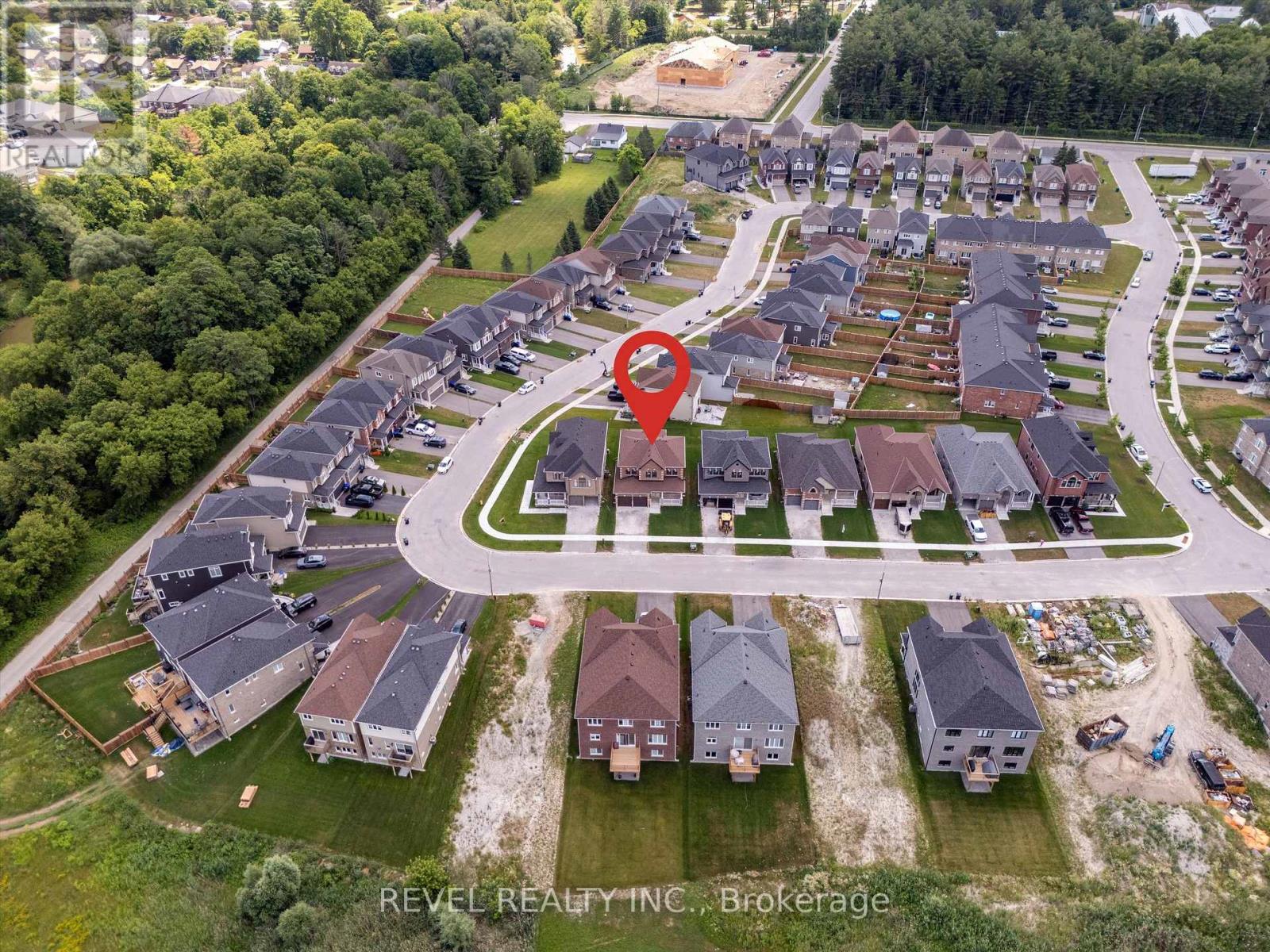 61 WOOD CRESCENT - 4