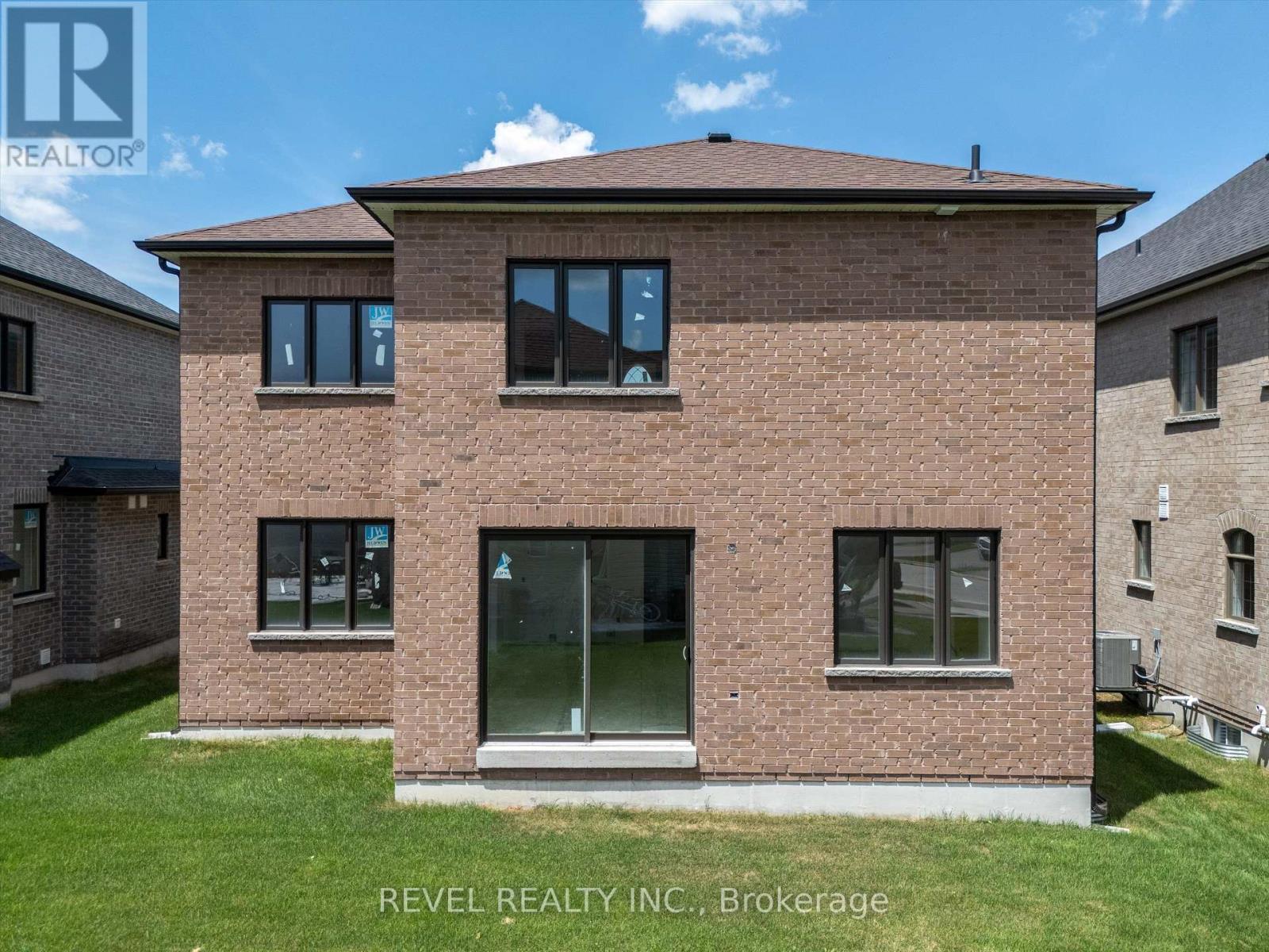 61 WOOD CRESCENT - 9