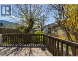 4760 Canoe Beach Drive Drive Ne, Salmon Arm, BC V0E1K0 Photo 17