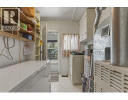 4760 Canoe Beach Drive Drive Ne, Salmon Arm, BC V0E1K0 Photo 16