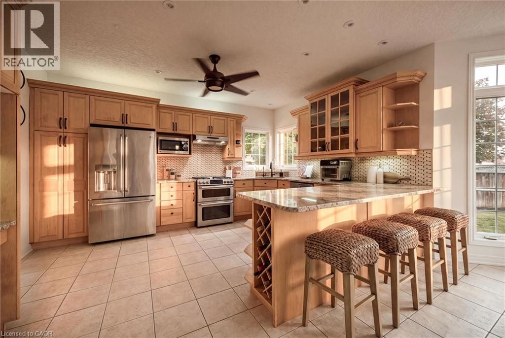 608 BLUENOSE Crescent - 10