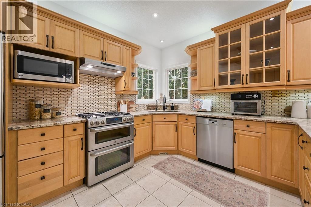 608 BLUENOSE Crescent - 11
