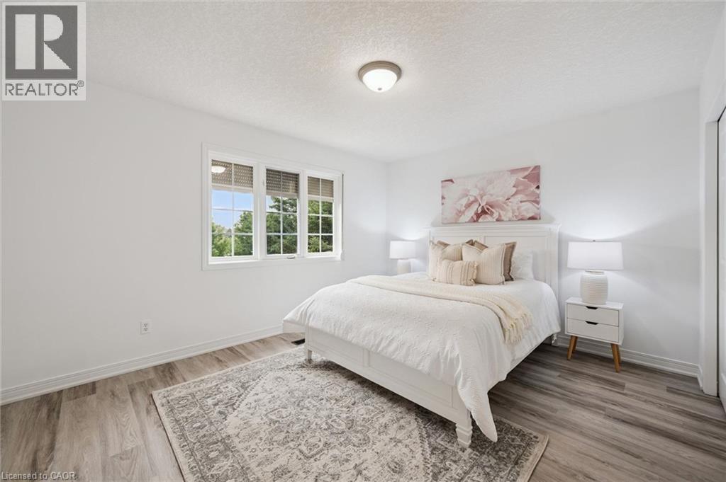 608 BLUENOSE Crescent - 18