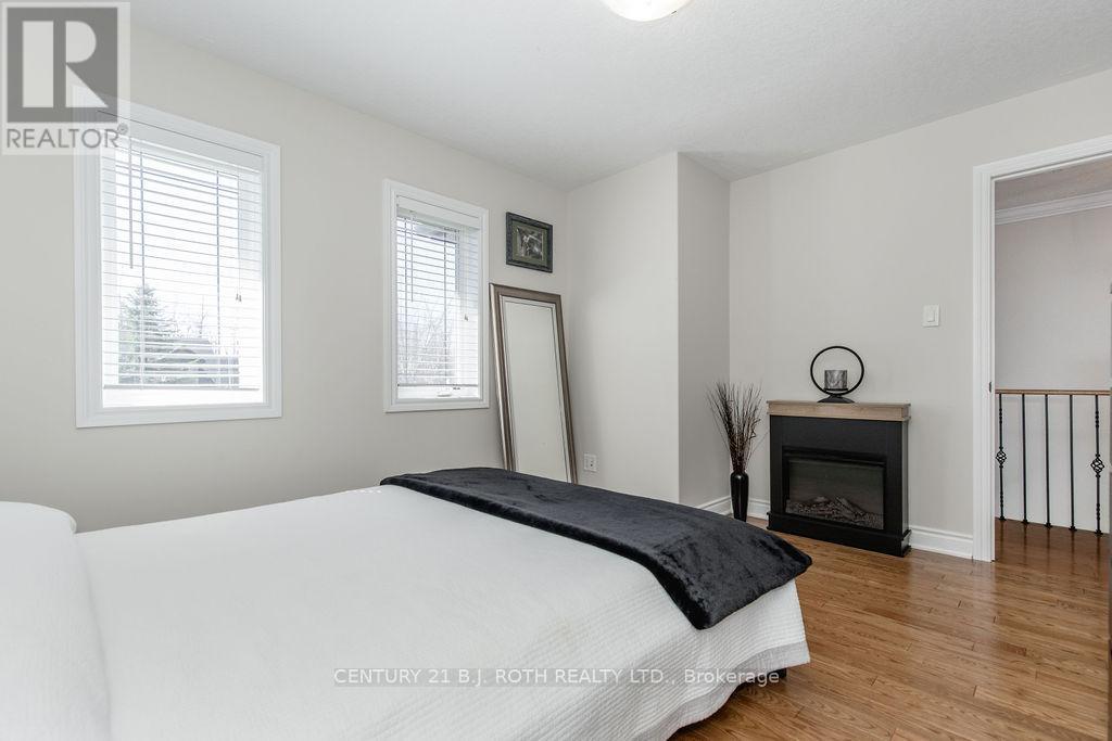 12 LLOYD COOK DRIVE E - 27