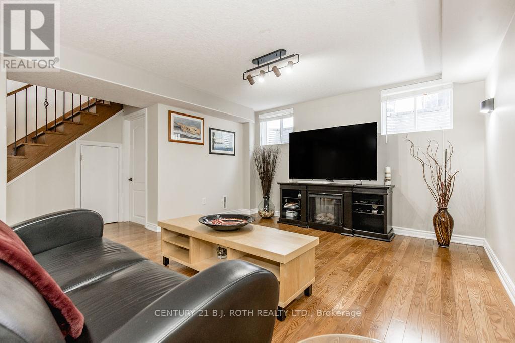 12 LLOYD COOK DRIVE E - 33