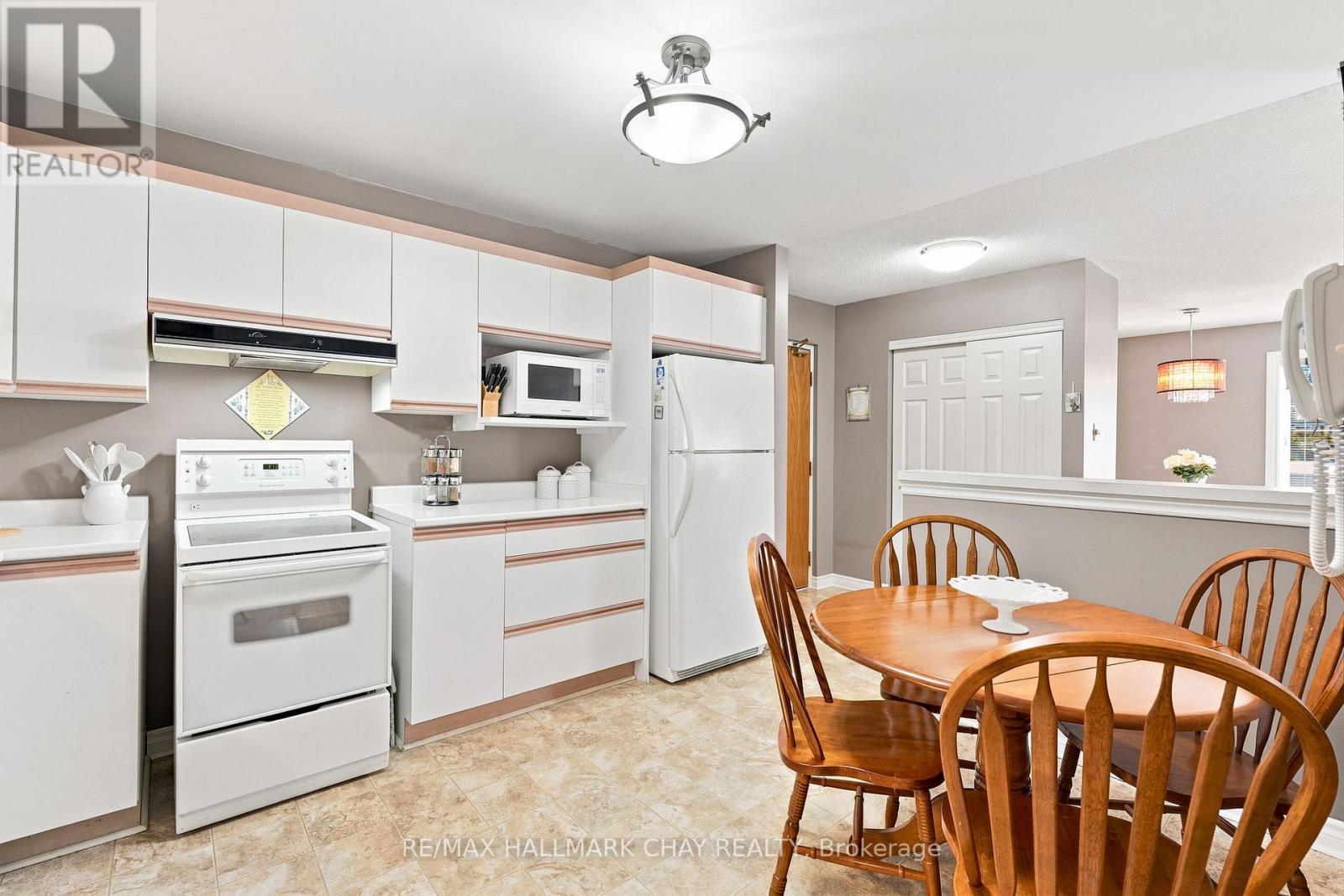 #201 131 CLAPPERTON STREET - 10