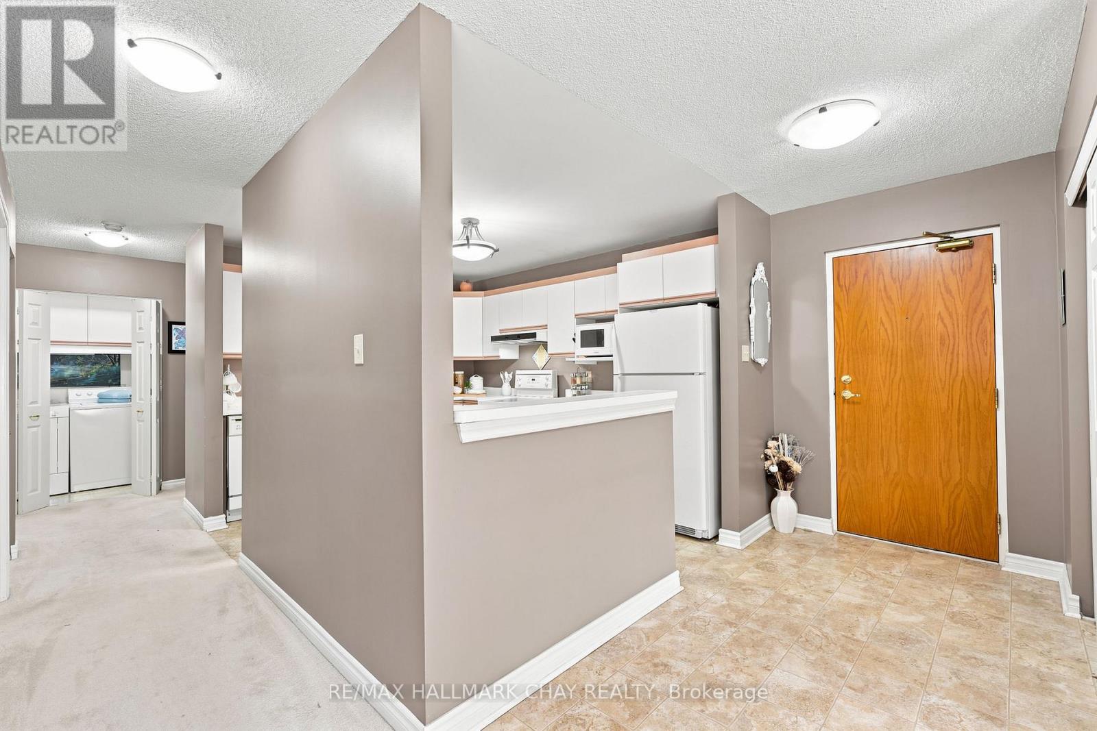 #201 131 CLAPPERTON STREET - 4