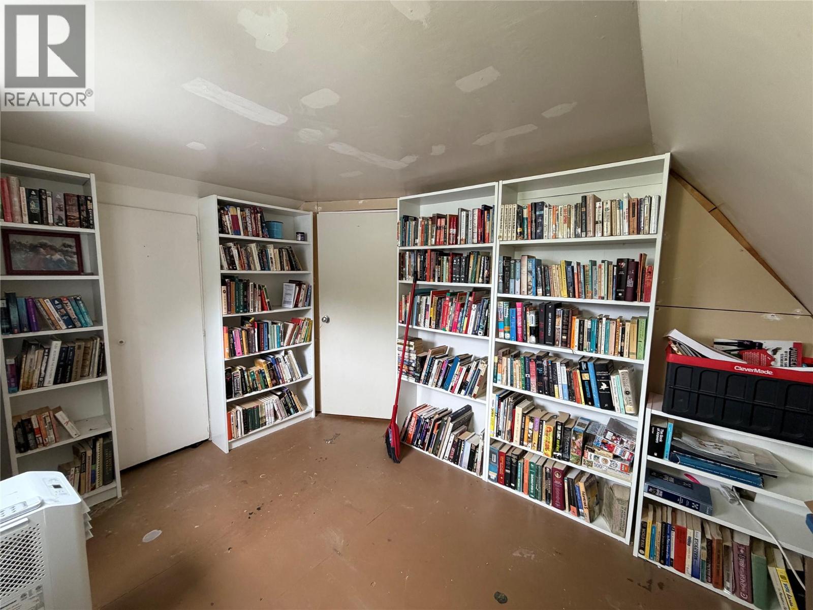 1607 PINEGROVE Street - 28