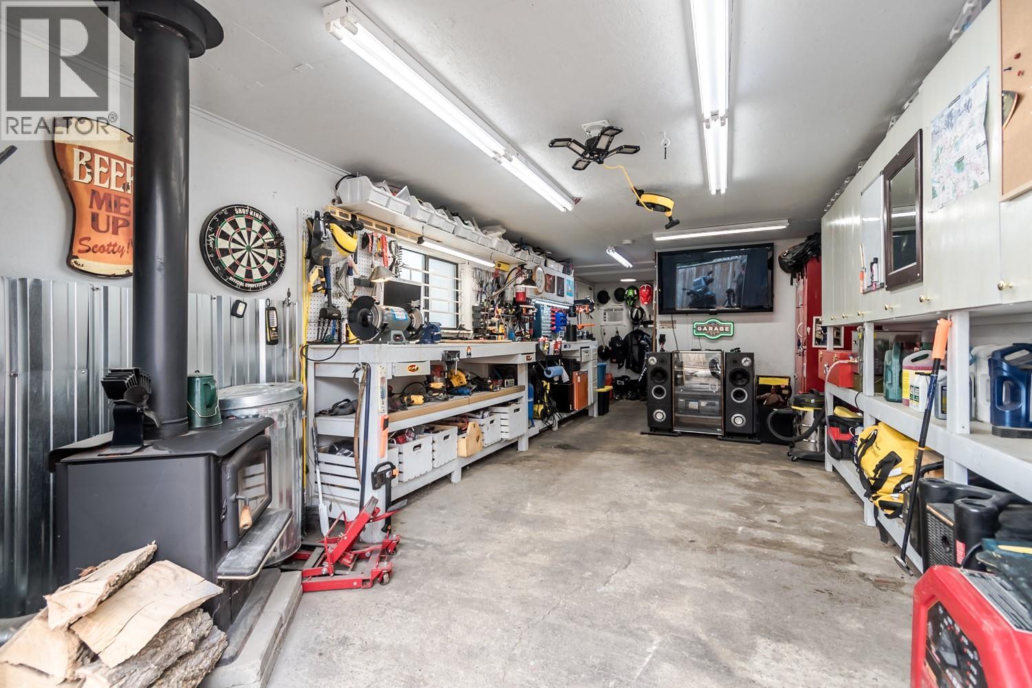 1607 PINEGROVE Street - 36