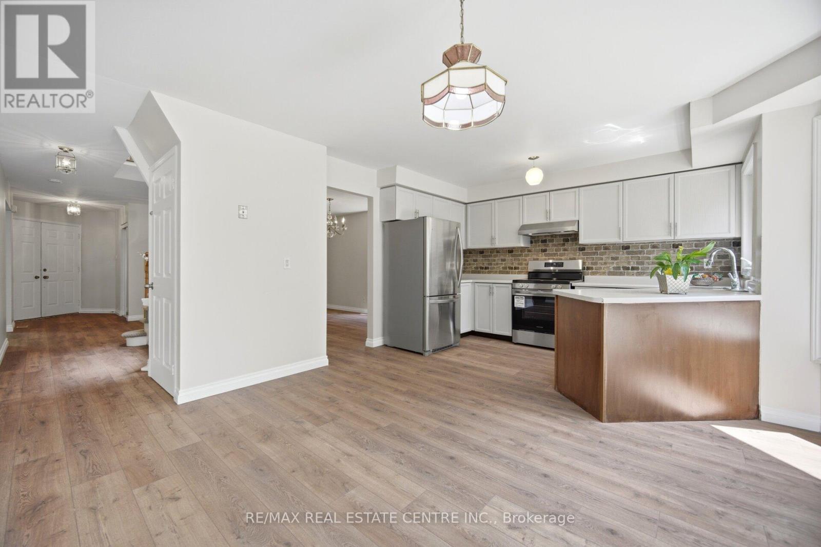 3550 COPERNICUS DRIVE - 18