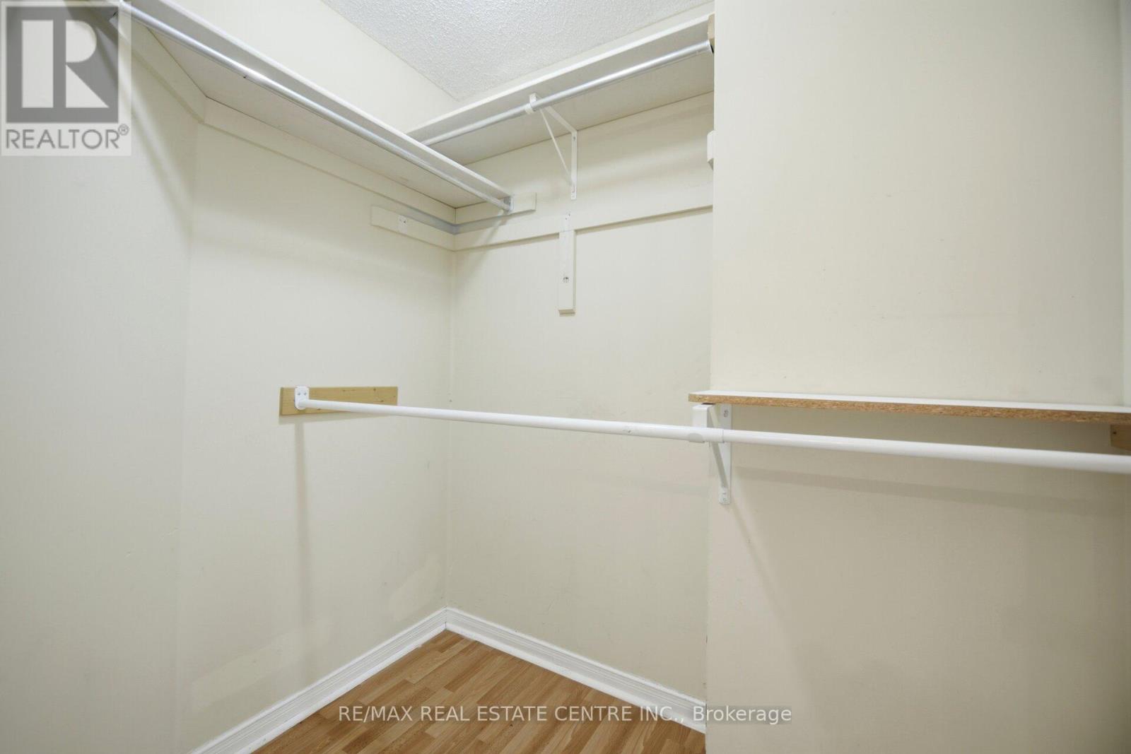 3550 COPERNICUS DRIVE - 33