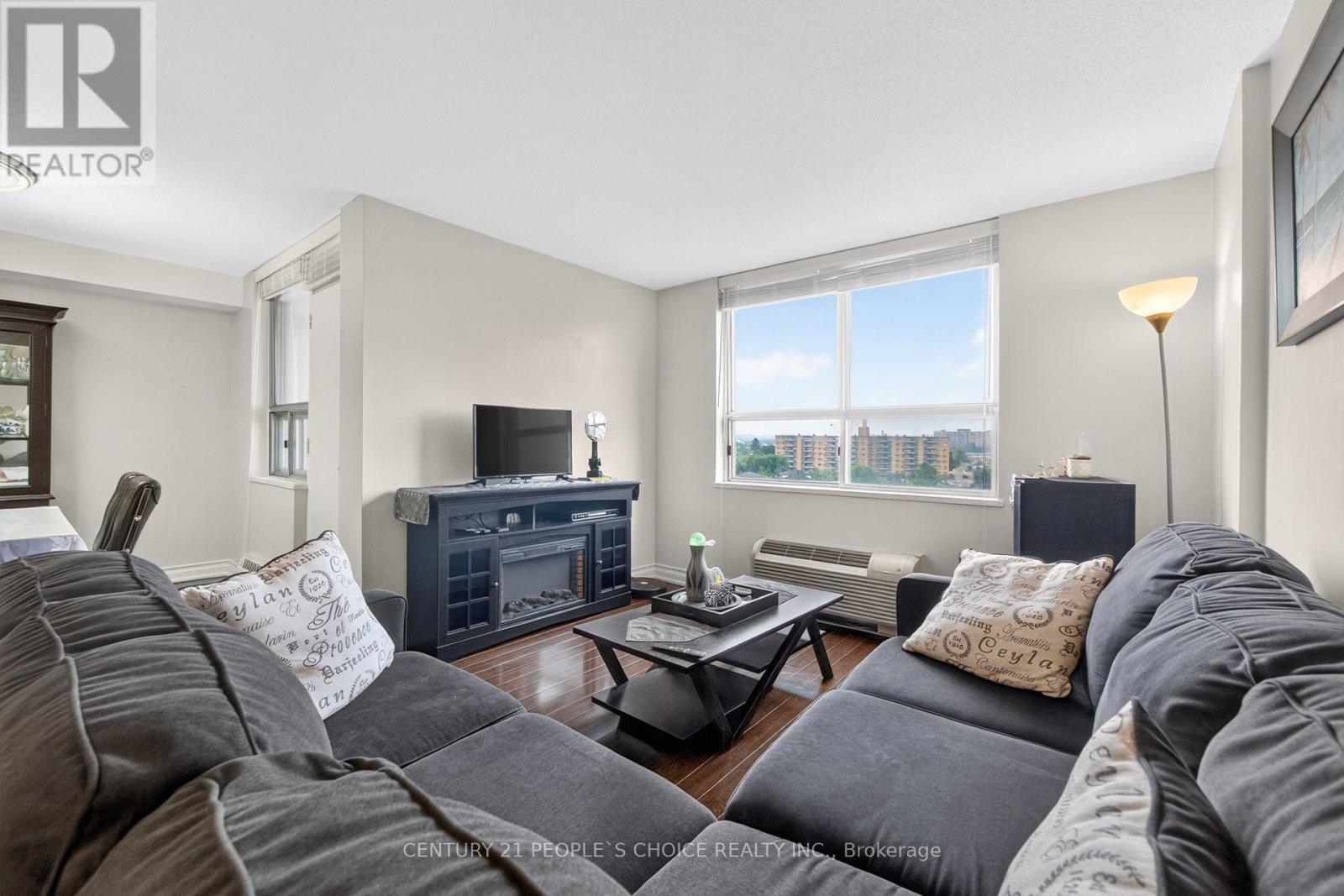 #814 2825 ISLINGTON AVENUE - 13