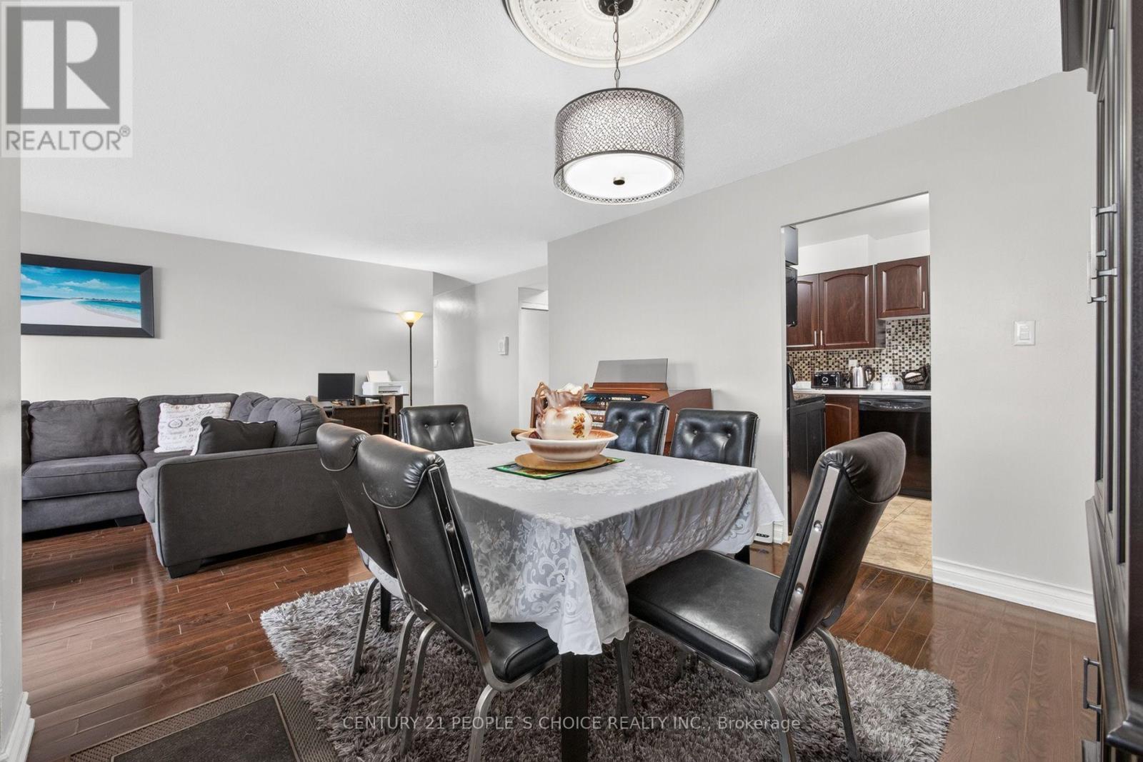 #814 2825 ISLINGTON AVENUE - 17