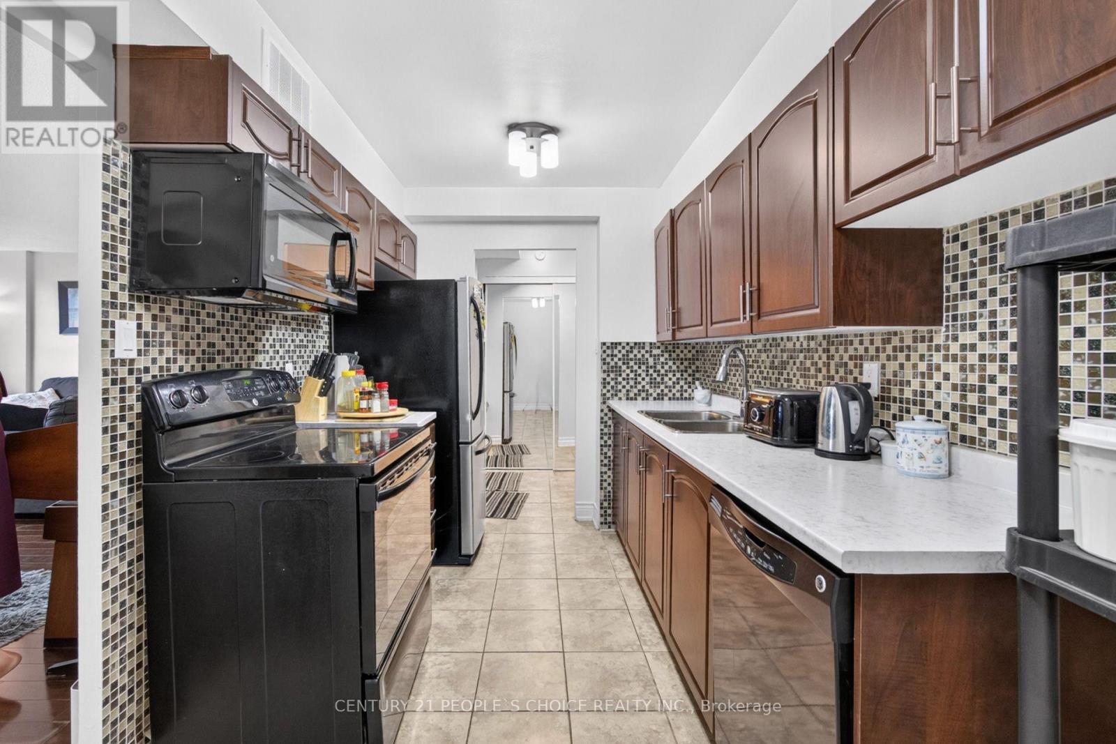 #814 2825 ISLINGTON AVENUE - 20
