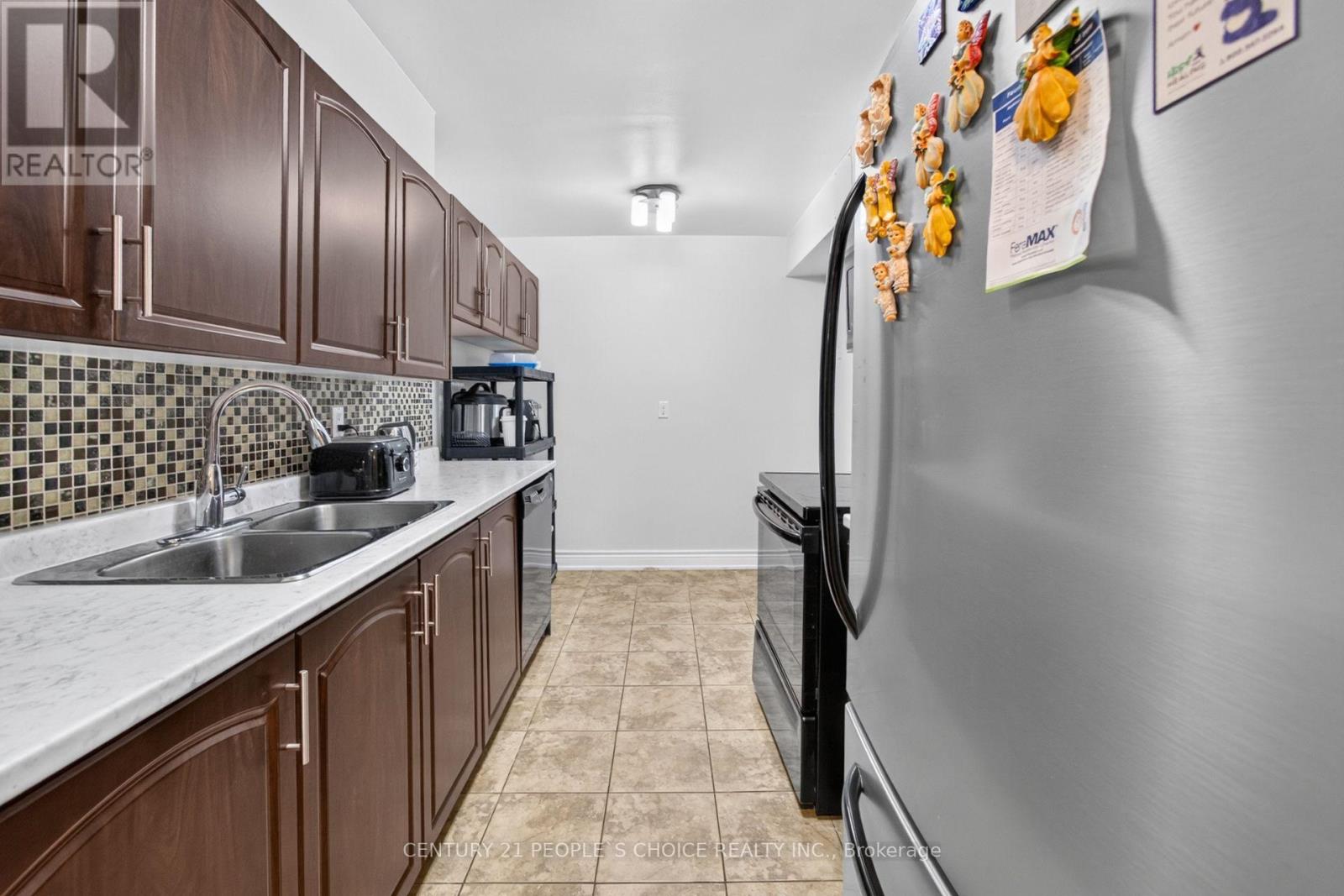 #814 2825 ISLINGTON AVENUE - 24