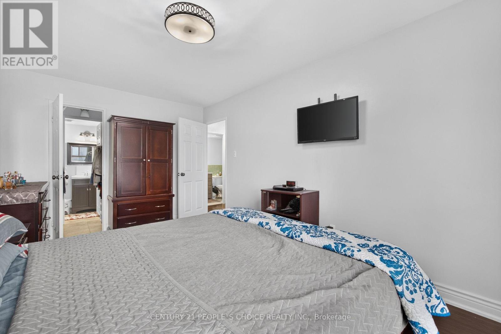 #814 2825 ISLINGTON AVENUE - 35