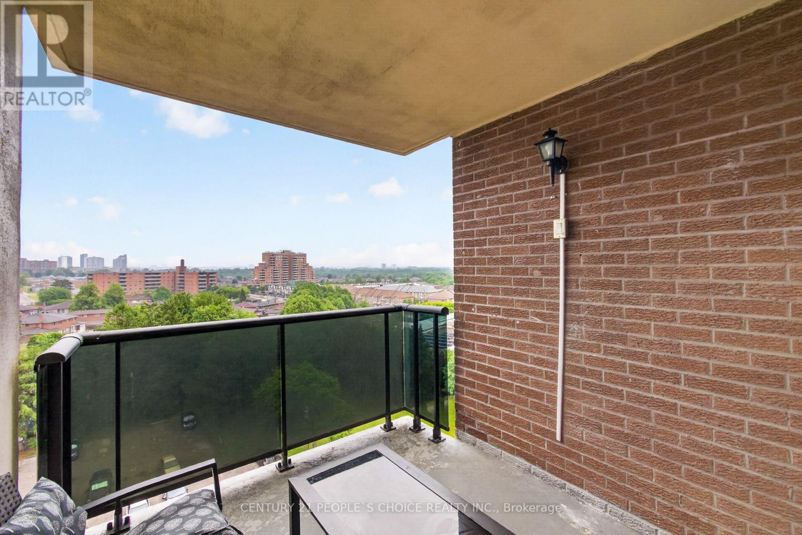 #814 2825 ISLINGTON AVENUE - 38