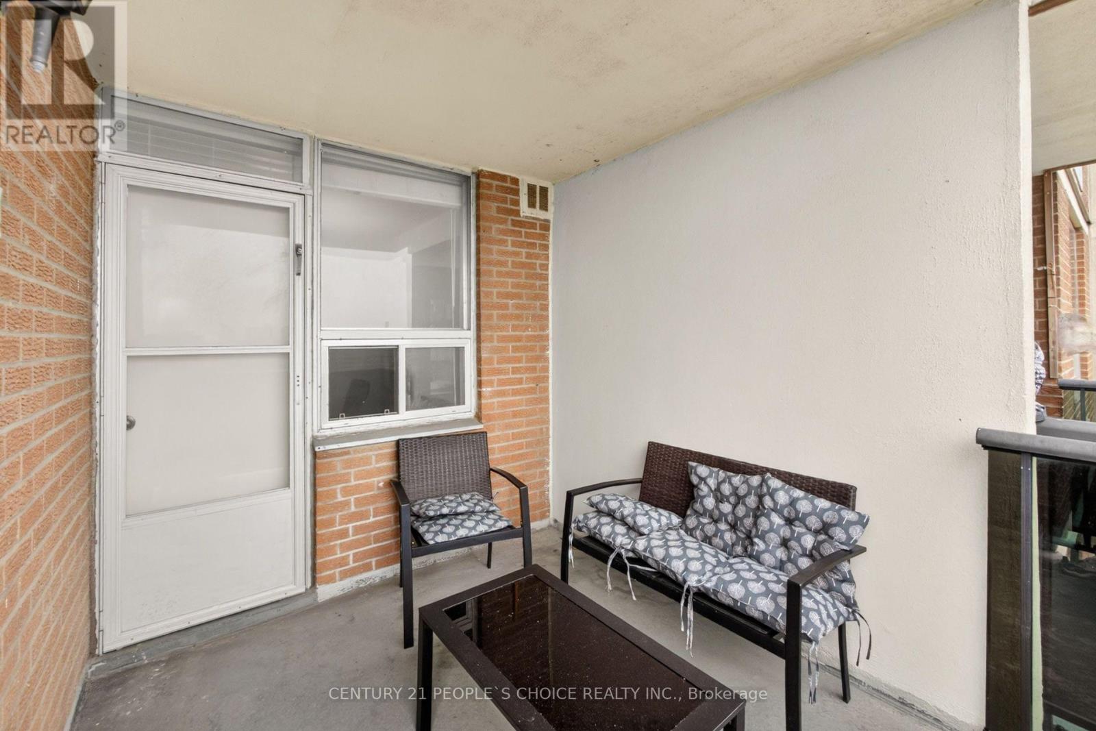 #814 2825 ISLINGTON AVENUE - 40